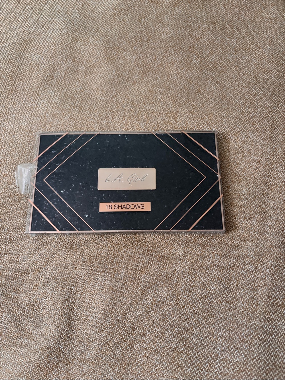 LA Girl 18 Shadows Eyeshadow Palette - Black and Rose Gold